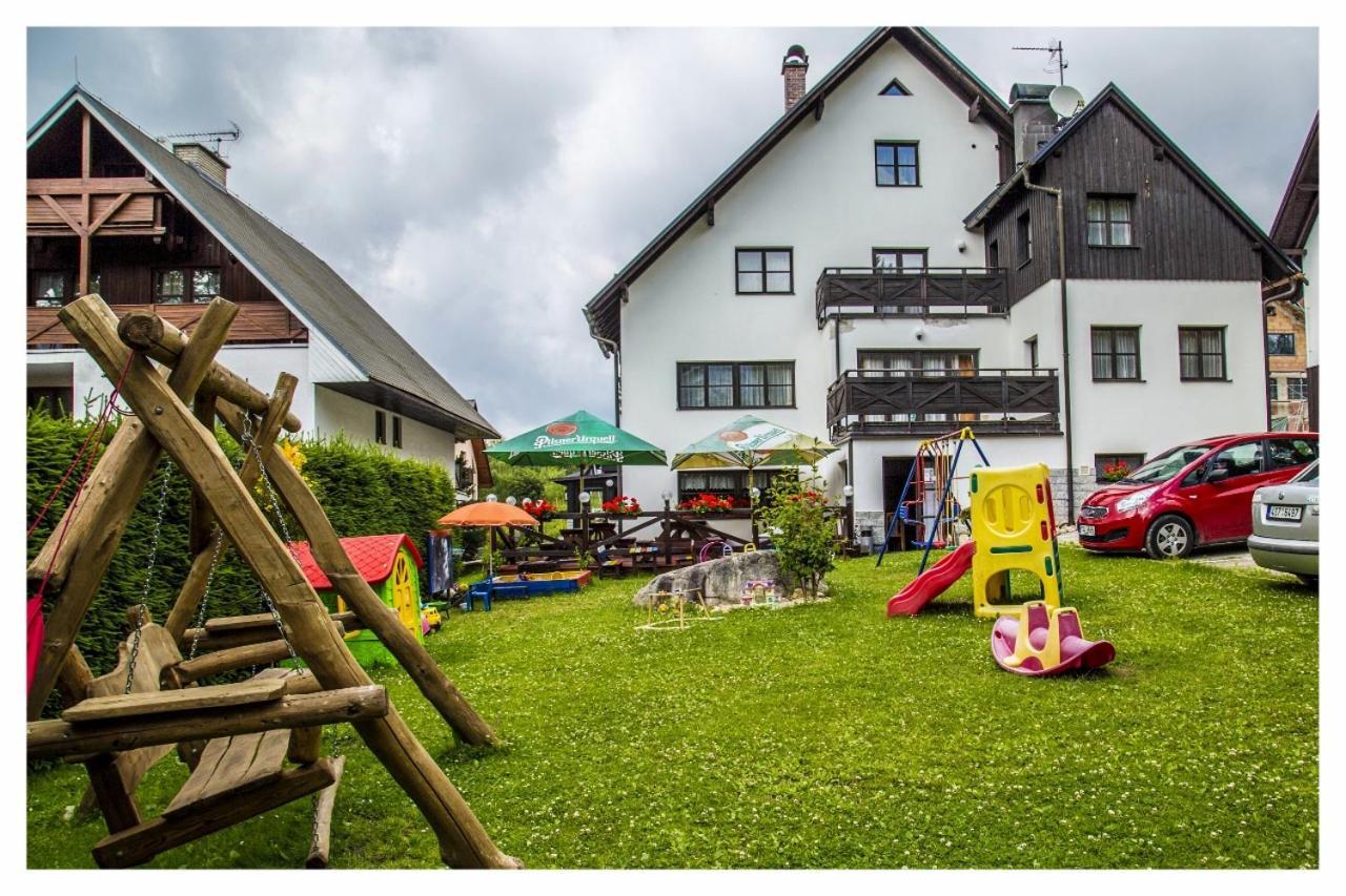 Hotel U Bernardyna Harrachov Exterior foto